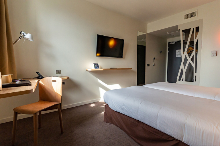 Bedroom 3, Campanile PRIME - Montpellier Centre St Roch, Hérault