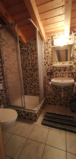 Bathroom 4, Pension Lärch, Goms