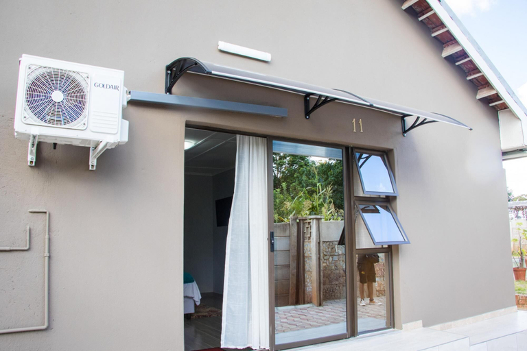 Room 3, Neat one Bedroom in Morningside Guesthouse - 2089, Bulawayo