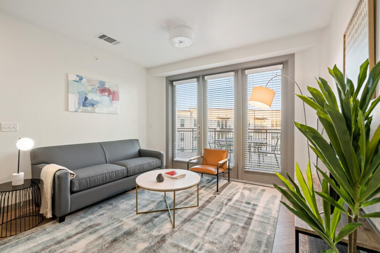 Room 4, Arlington Inspired 2BD 2BA Deluxe Apartment, Arlington