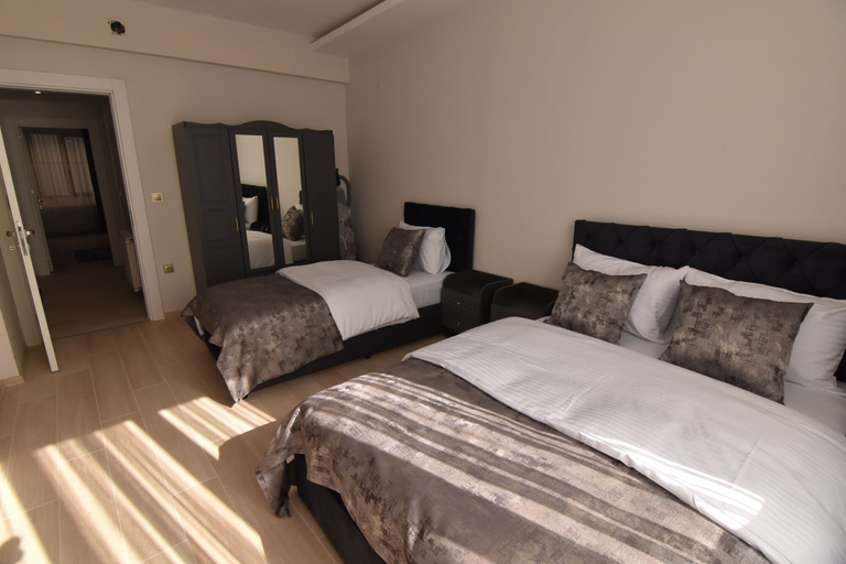 Room 5, Nora Suite, Merkez