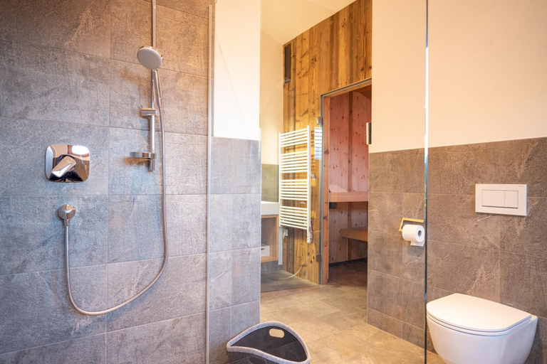 Room 3, First IN Mountain Chalet B, Zell am See