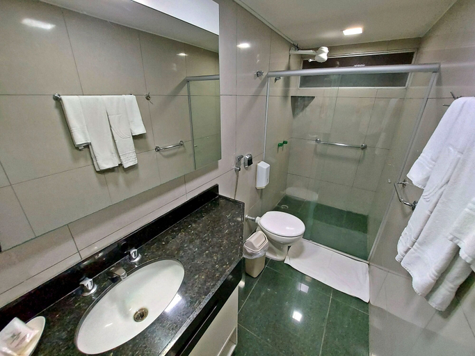 Bathroom 3, GARANHUNS PALACE HOTEL, Garanhuns