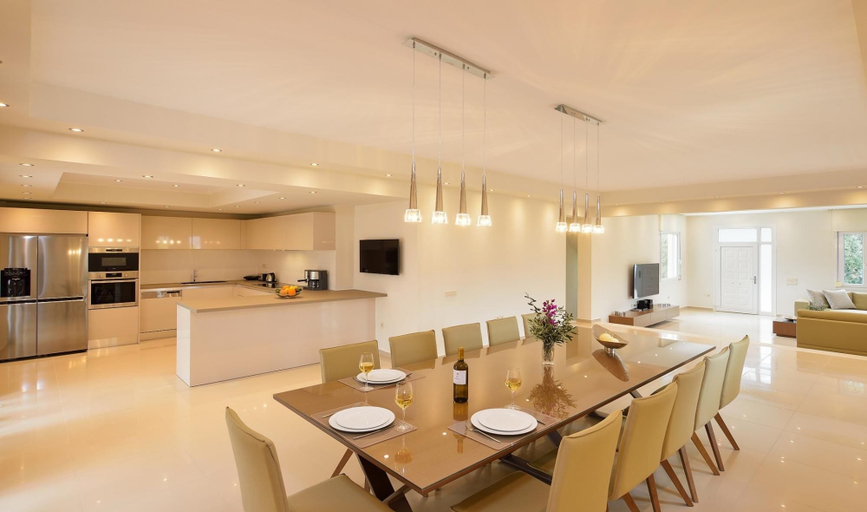 Room 5, Melitini in Souda With 7 Bedrooms and 6 Bathrooms, Crete