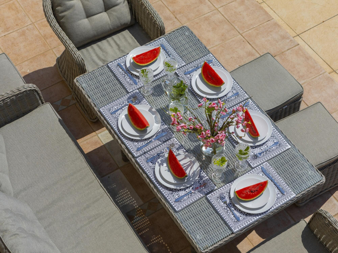 Food & Drinks 5, Meneou Seaside Mansion 7, Larnaca