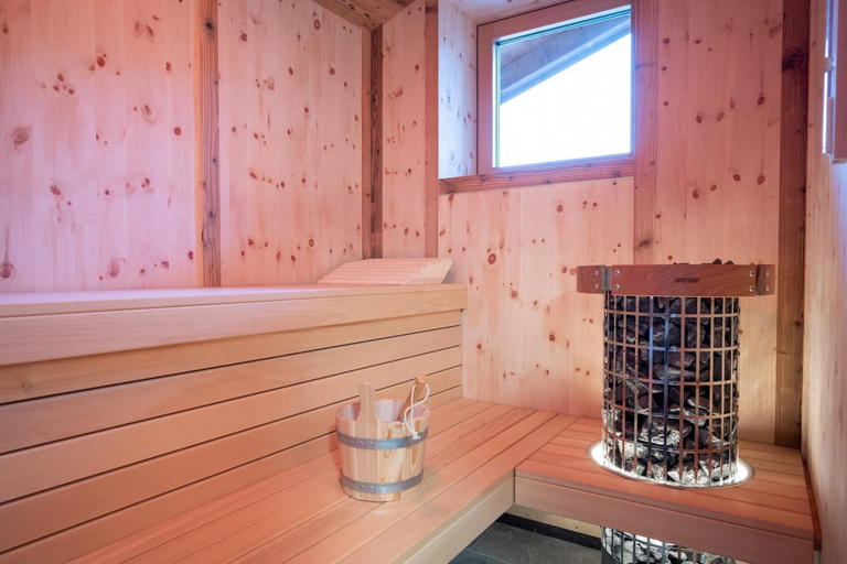Room 5, First IN Mountain Chalet A, Zell am See