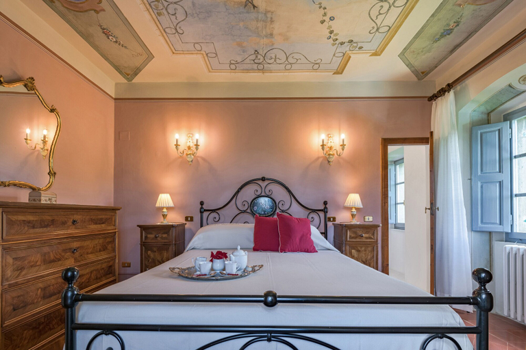 Bedroom 3, Palazzo Rosadi by MC, Arezzo