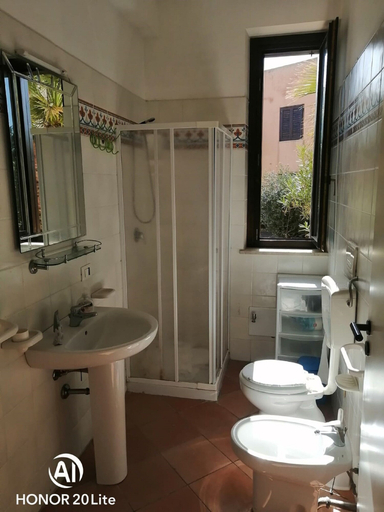Bathroom, Casetta in Centro Paese a 2 Passi Dalla Piazza Matrice, Trapani