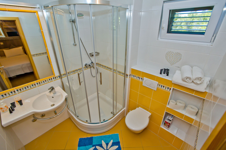 Bathroom 4, Apartments Lavanda, Hvar
