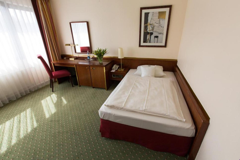 Bedroom 4, Amedia Siegen, Trademark Collection by Wyndham, Siegen-Wittgenstein