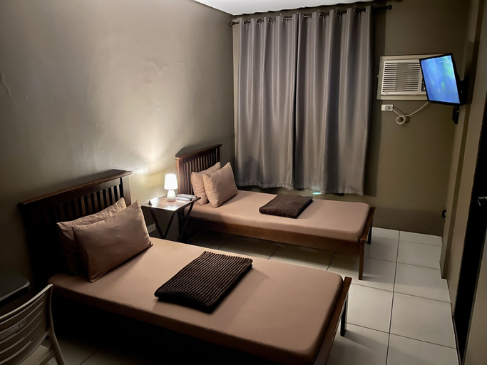 Others 3, INN DE AVENIDA, Makati City