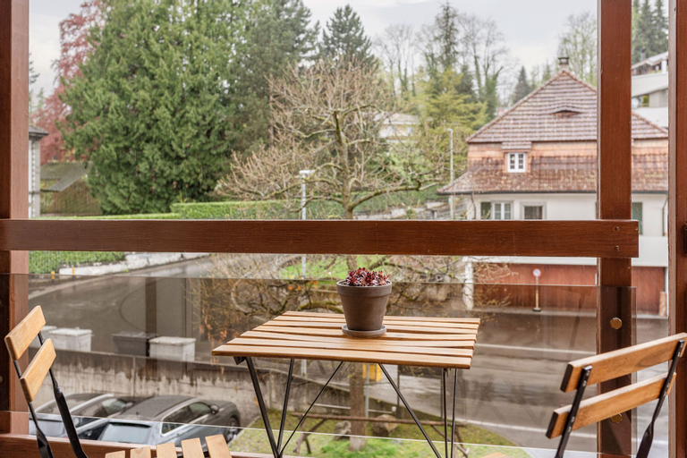 Exterior & Views 21