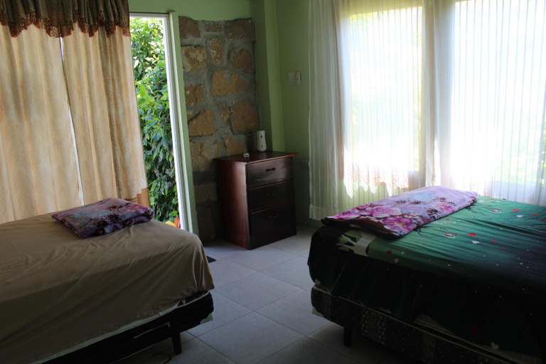 Others 4, HOSTAL EL CASCOL, Puerto López