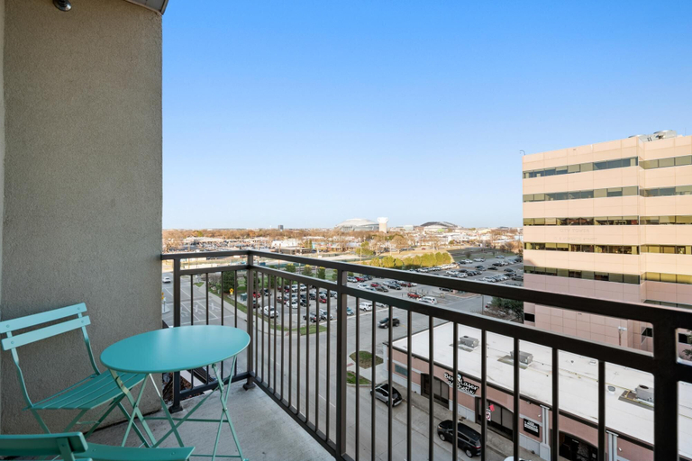 Room 4, Arlington Modern 2BD 2BA Apartment, Arlington