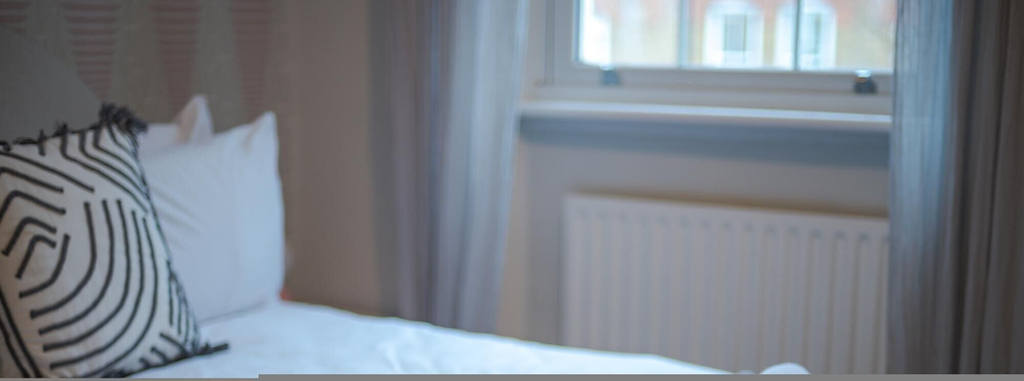 Room 2, Fantastic two Bedroom Apartment in Vibrant King s Cross by Underthedoormat, London