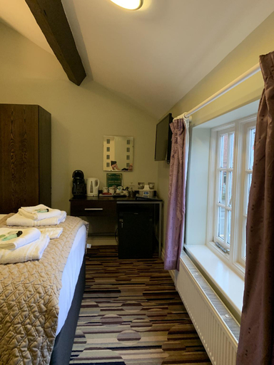 Bedroom 2, George & Dragon , Cheshire West and Chester