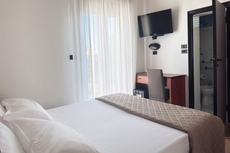 Bedroom 4, Lime Hotel, Rimini