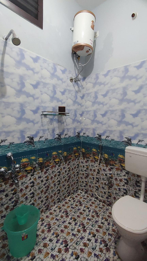 Bathroom 3, Sumithra 4BHK Apartment, Viluppuram