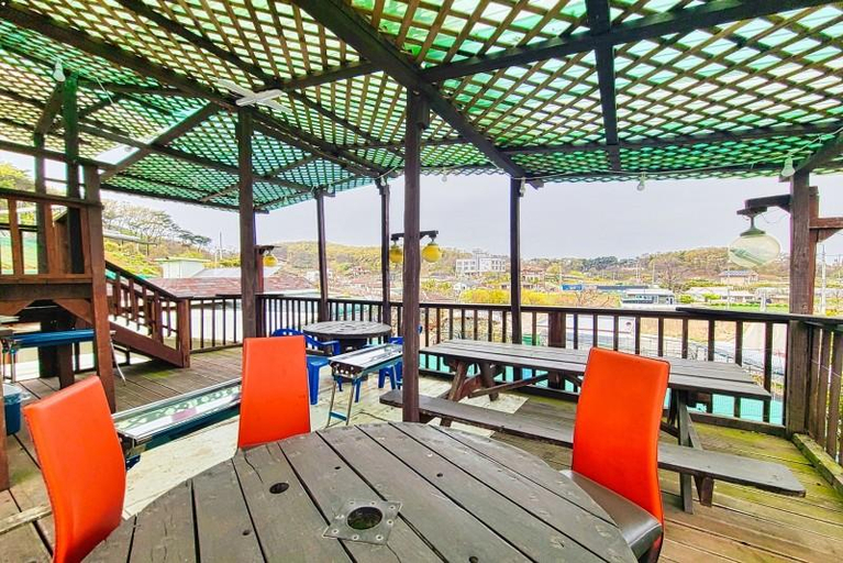 Food & Drinks, Daebudo Wanggeon Village Pension, Ongjin