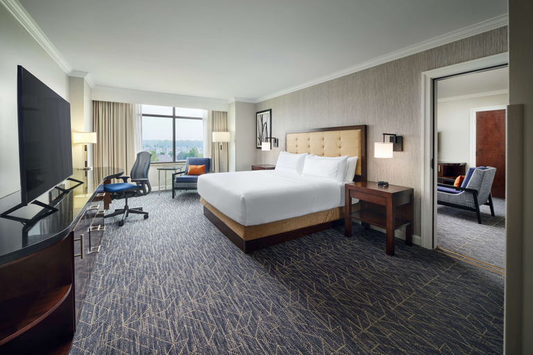 Bedroom 3, Hilton Richmond Hotel & Spa/Short Pump, Henrico