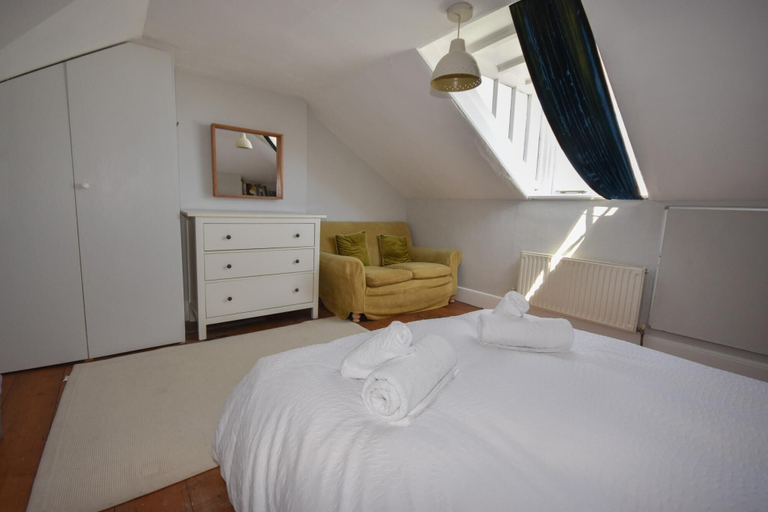 Room 2, Arden Villa With Sea Views, Isle of Wight