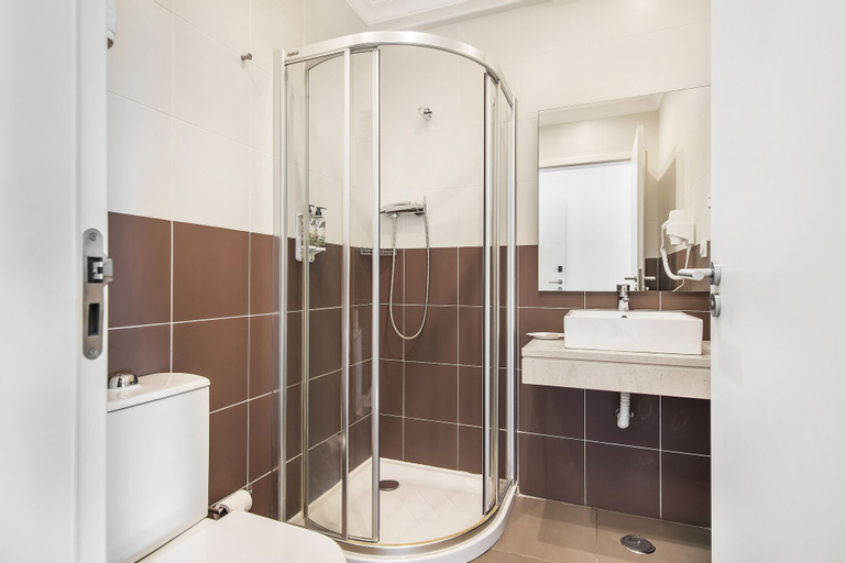 Bathroom 6
