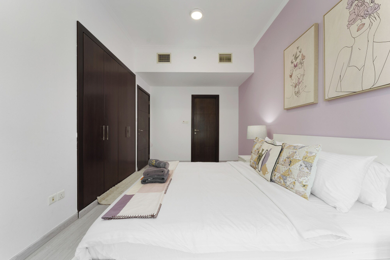 Bedroom 4, Marco Polo - Stylish & Spacious 2 BR with Marina + City Views, Dubai