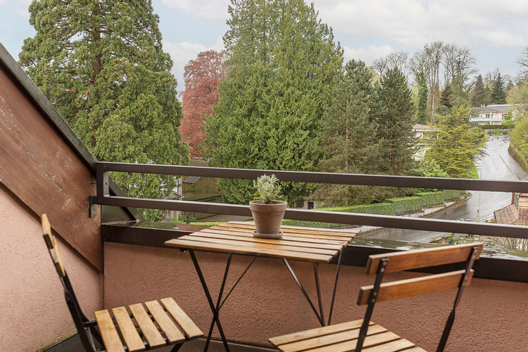 Exterior & Views 20