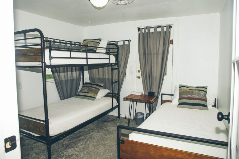 Bedroom 3, Trailhead Cabins & Lodging, Rio Blanco