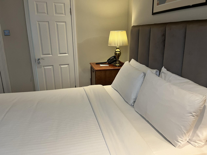 Bedroom 2, Staunton Hotel, London