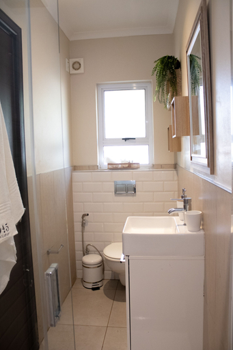 Bathroom 4, 1945 On Kloof Guesthouse, City of Johannesburg
