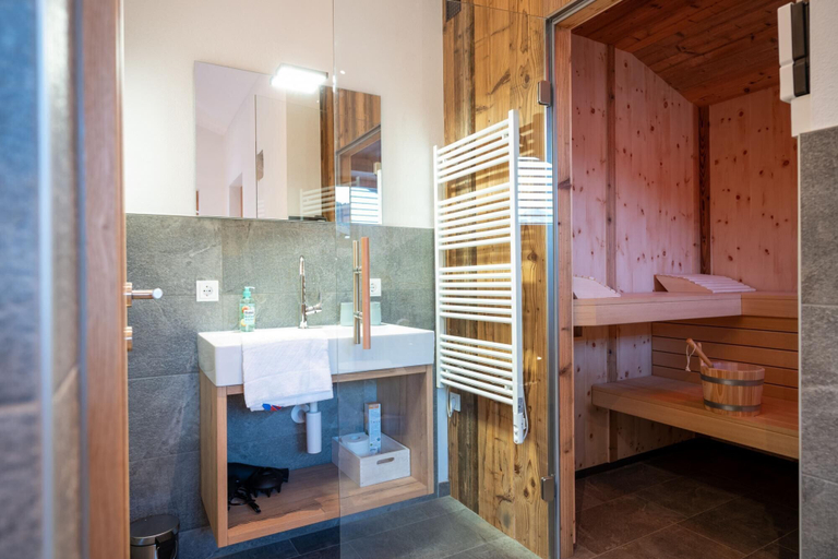 Room 3, First IN Mountain Chalet A, Zell am See