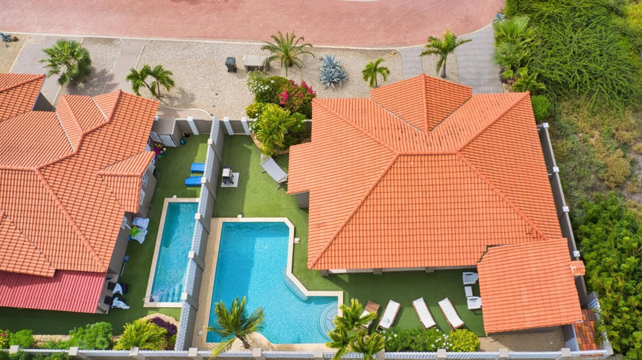 Exterior 3, Casa Karlina in Noord