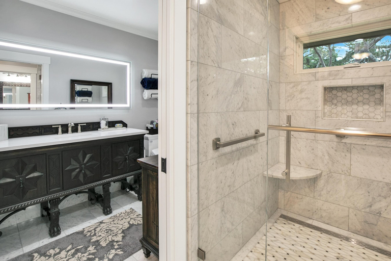 Bathroom 4, Lx47: Pebble Garden Retreat Home With Modern Kitchen, Monterey