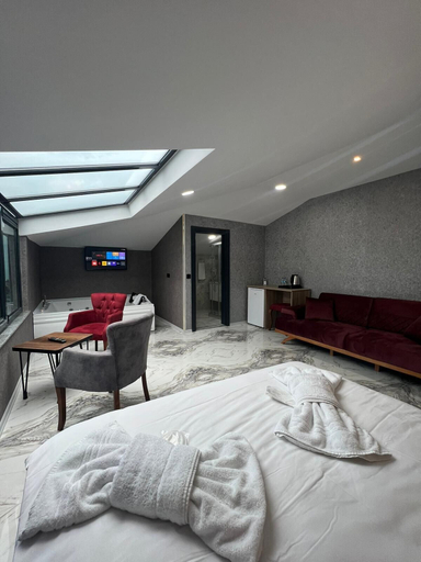 Bedroom 5, Melissa Suite, Merkez