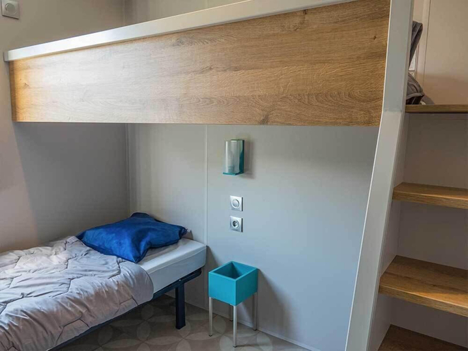 Bedroom 3, Camping Les Pérouses, Charente-Maritime