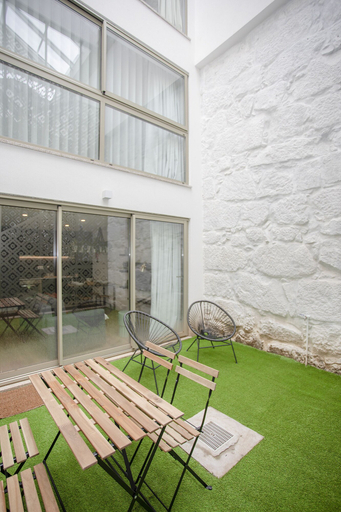 Others 4, NAX Apartment A by Liiiving, Porto