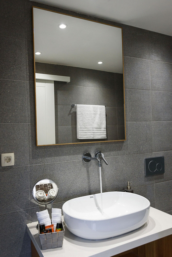 Bathroom 3, Casa Teresa, Crete