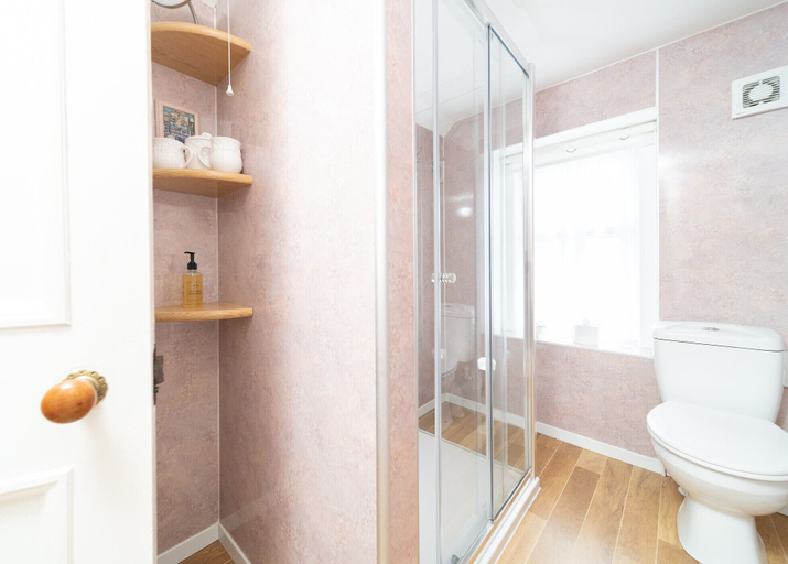 Bathroom 3, The Foresters Guest House, Inverclyde