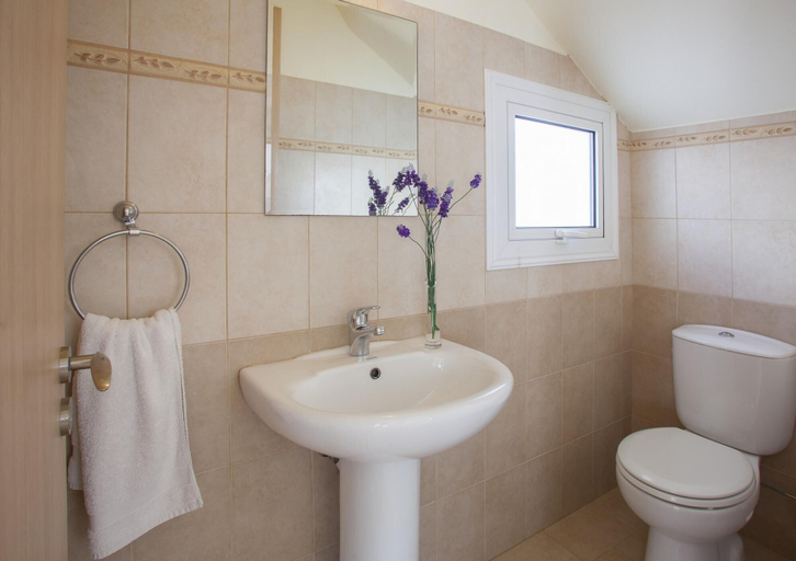 Bathroom 4, Villa Clematis in Protaras
