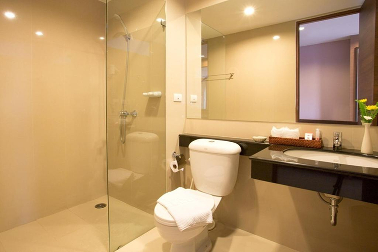 Bathroom 5, Eastiny Resort & Spa, Bang Lamung