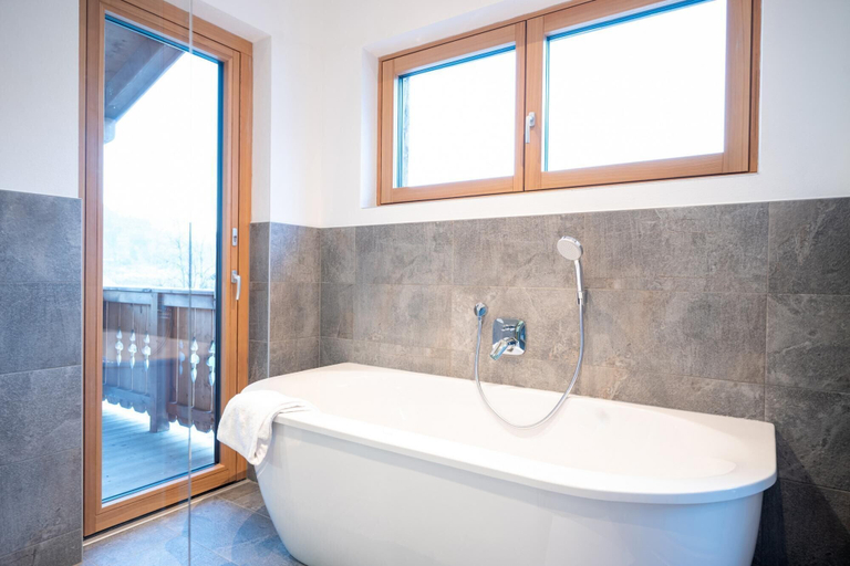 Bathroom 4, First IN Mountain Chalet C, Zell am See