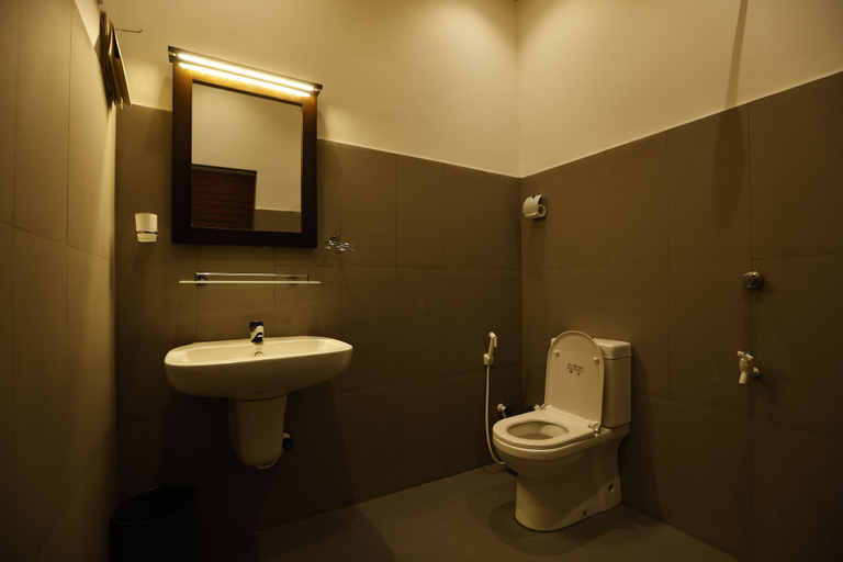 Bathroom 3, J Hotel, Jaffna