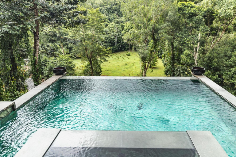 Room 5, Valley Stream Private Eden