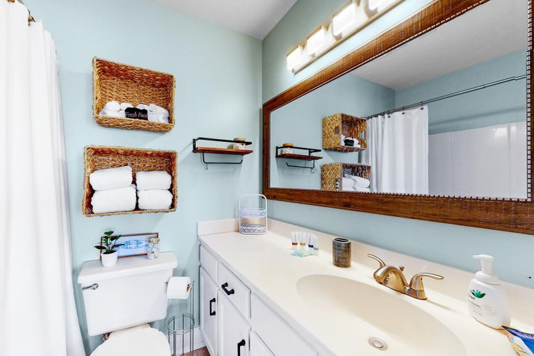 Bathroom 5, Portside 303, Escambia