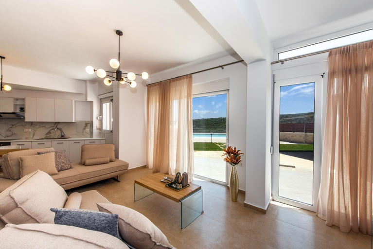 Room 3, Luxury Villa Oasis, 11 bedrooms with Heated Pool, Crete