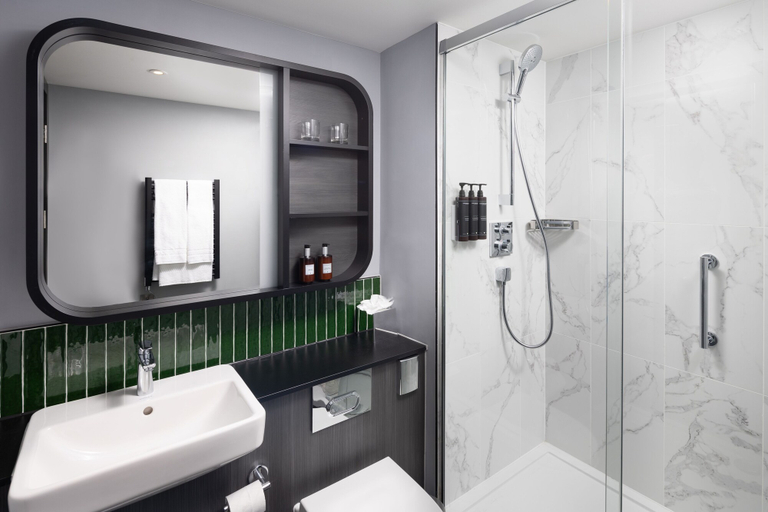 Bathroom 4, Residence Inn by Marriott Manchester Piccadilly, Manchester
