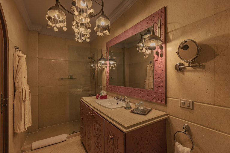 Bathroom 5, Le Riad Hotel de Charme, Al-Matariyah