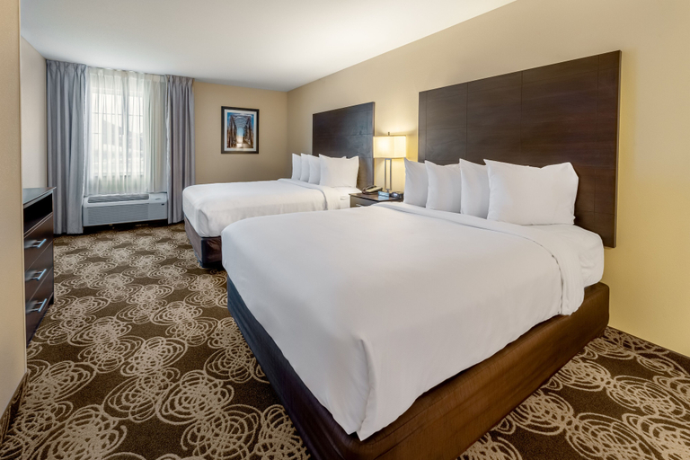 Bedroom 2, Landmark Suites, Williams