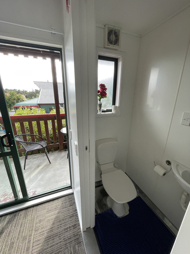 Bathroom 5, Fox Glacier Jade Hotel, Westland